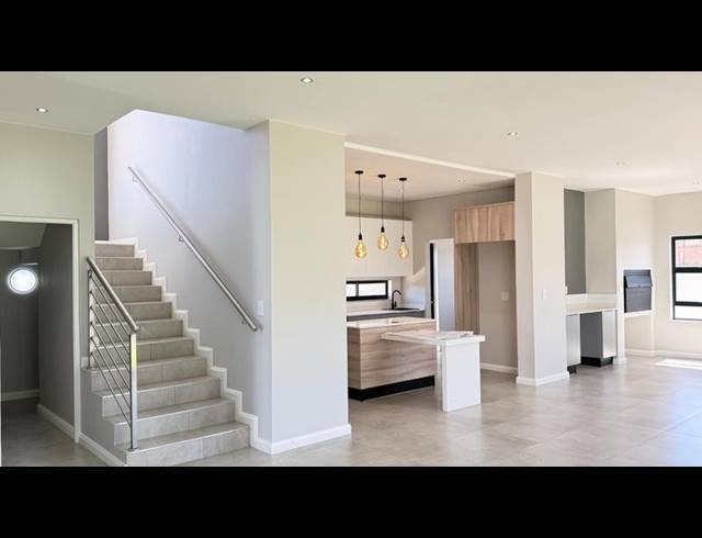 4 BEDROOM HOUSE FOR SALE IN FOUNTAINBROOK ESTATE